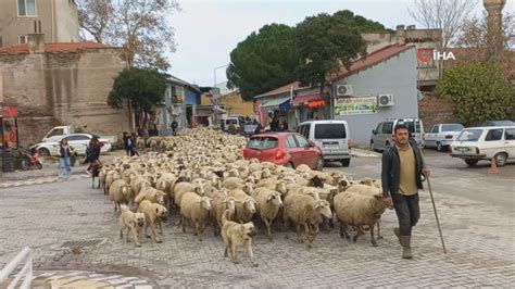 K­e­n­t­ ­m­e­r­k­e­z­i­n­d­e­n­ ­k­o­y­u­n­ ­s­ü­r­ü­s­ü­ ­g­e­ç­t­i­ ­-­ ­S­o­n­ ­D­a­k­i­k­a­ ­H­a­b­e­r­l­e­r­